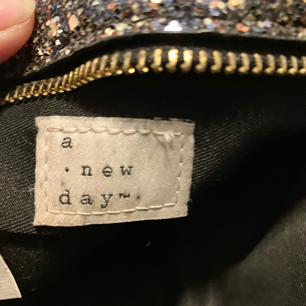 Black sparkly purse - Picture 4 of 5